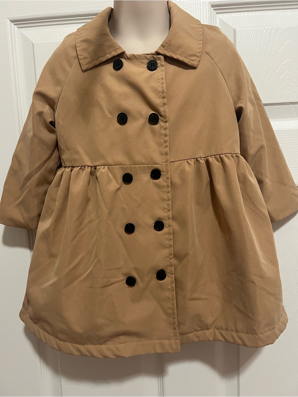 Girls' Winter Coat Unbranded Size 3T Beige Lined with Faux Fur Doublebreasted